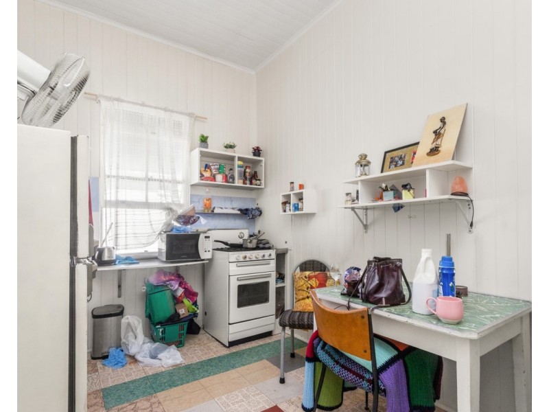 64 Grove Street, Albion QLD 4010