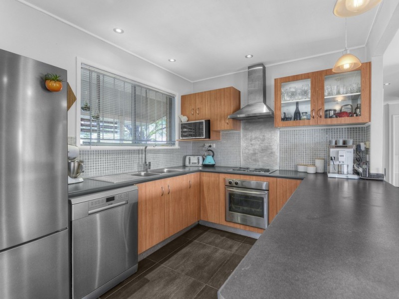 104 Niven Street, Stafford Heights QLD 4053