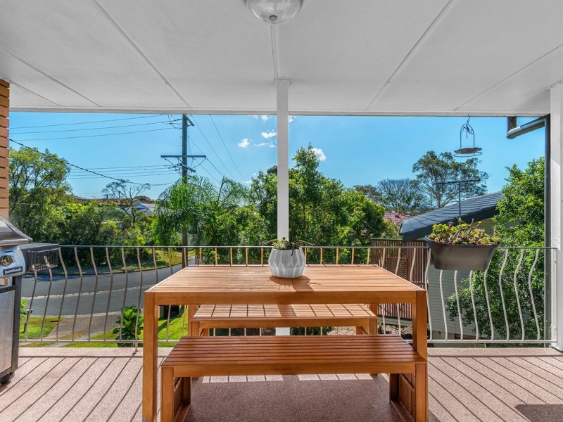 104 Niven Street, Stafford Heights QLD 4053