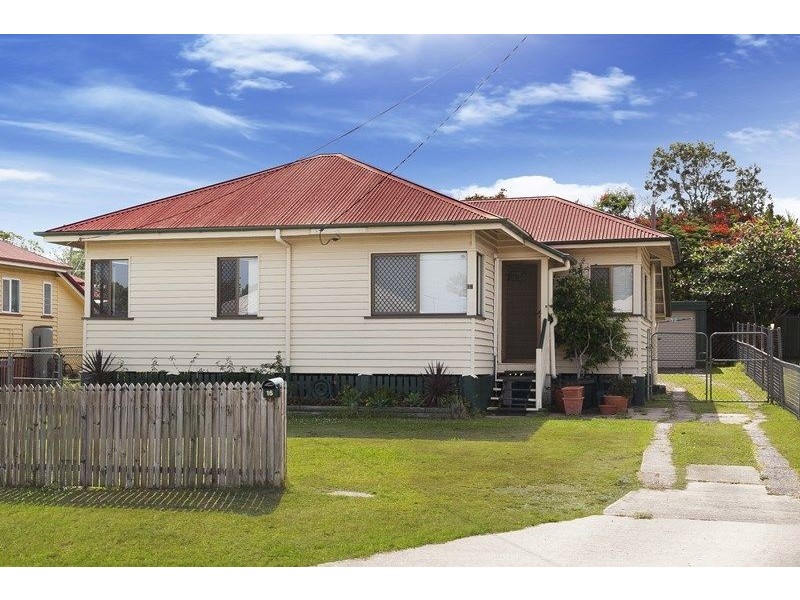 16 Hoolan Street, Stafford QLD 4053