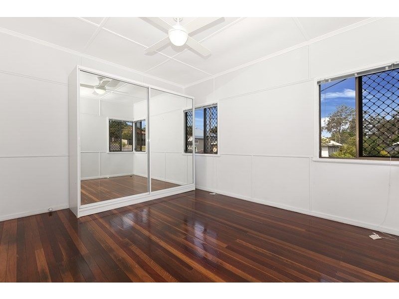 16 Hoolan Street, Stafford QLD 4053