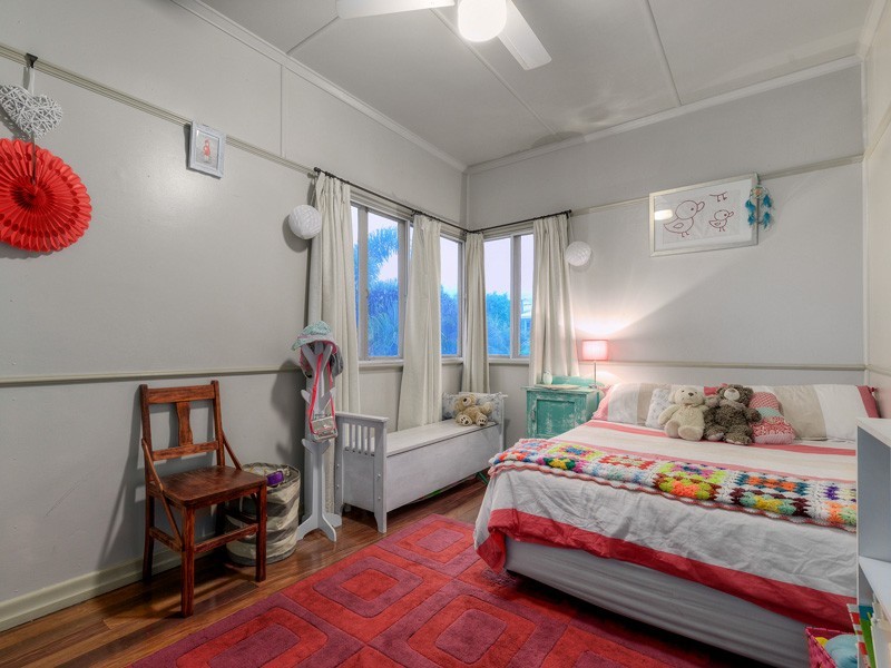 65 Eleventh Avenue, Kedron QLD 4031