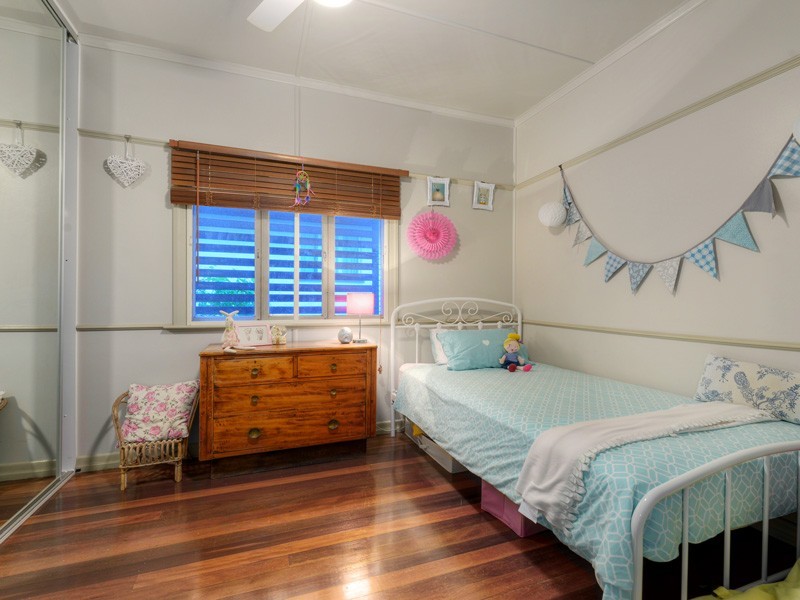 65 Eleventh Avenue, Kedron QLD 4031