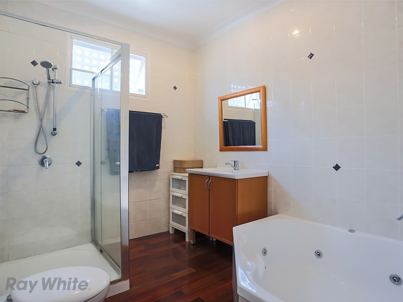 5 Bay Street, Kedron QLD 4031