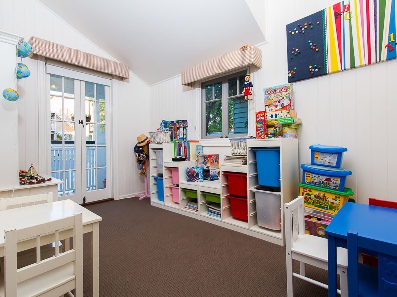 17 Fifth Avenue, Kedron QLD 4031