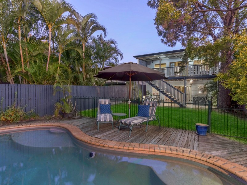 16 Twelfth Avenue, Kedron QLD 4031