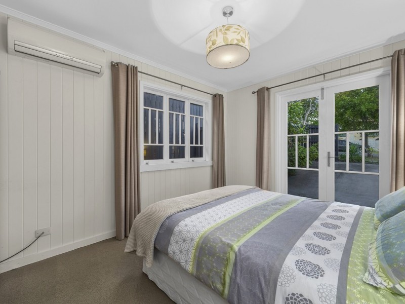 16 Twelfth Avenue, Kedron QLD 4031