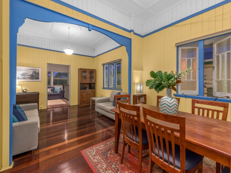 16 Twelfth Avenue, Kedron QLD 4031