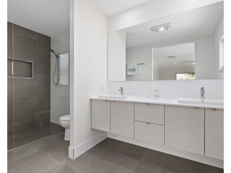 4 Austin Street, Wavell Heights QLD 4012