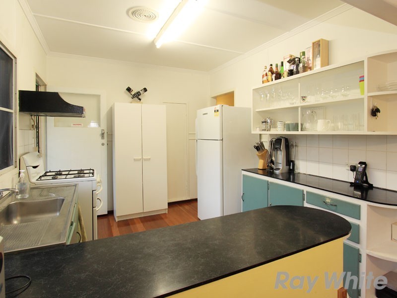 10 Glebe Street, Gordon Park QLD 4031