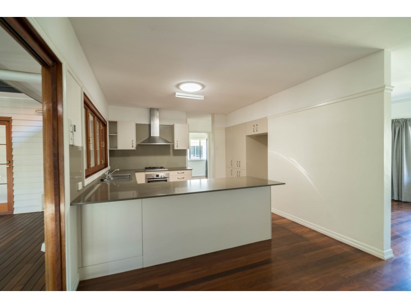 10 Hinkler Street, Kedron QLD 4031