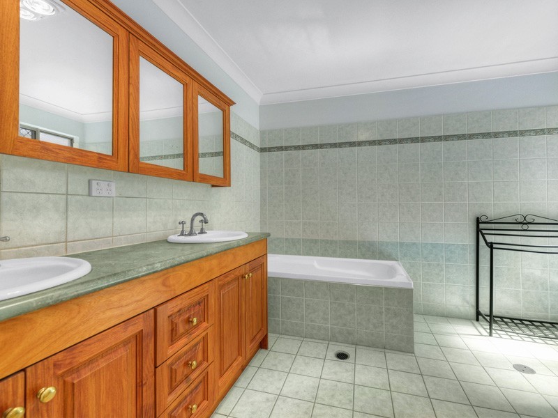 14 Fourteenth Avenue, Kedron QLD 4031