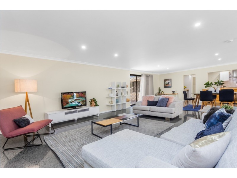 9 Hepburn Street, Stafford Heights QLD 4053