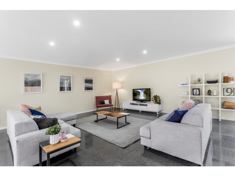 9 Hepburn Street, Stafford Heights QLD 4053