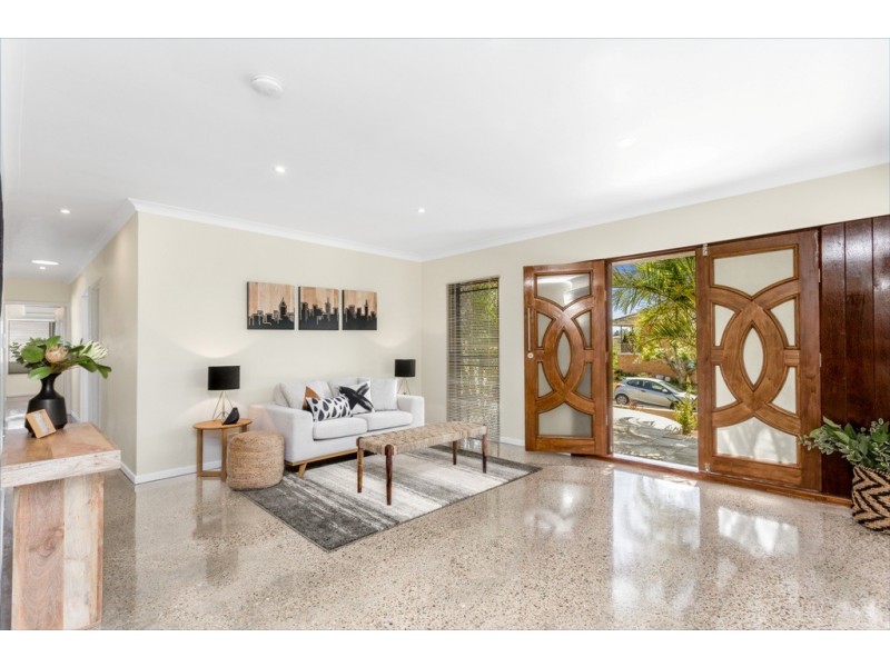 9 Hepburn Street, Stafford Heights QLD 4053