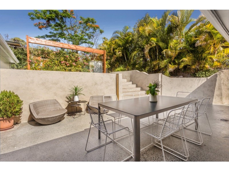 9 Hepburn Street, Stafford Heights QLD 4053