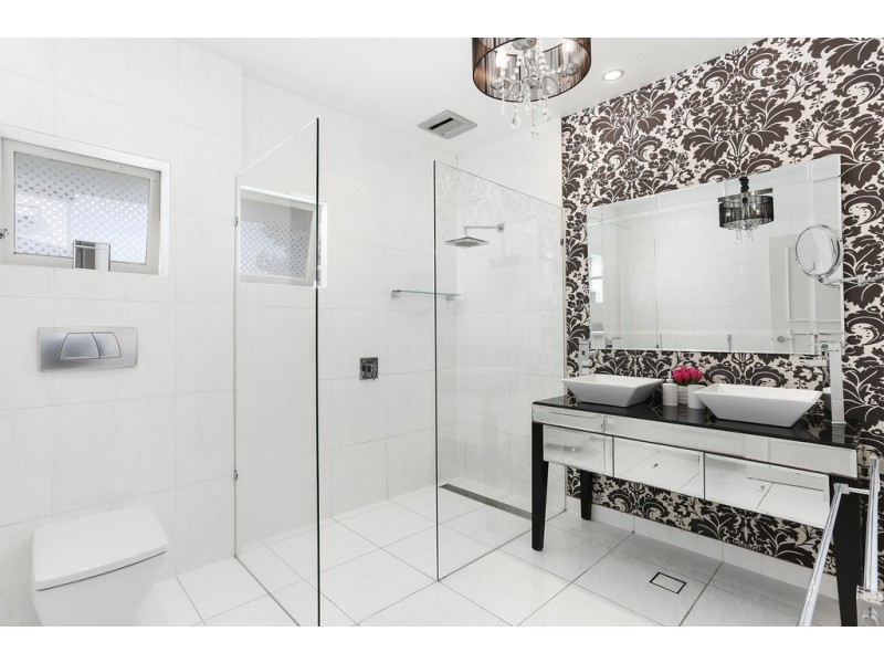 8 Rilatt Street, Wavell Heights QLD 4012