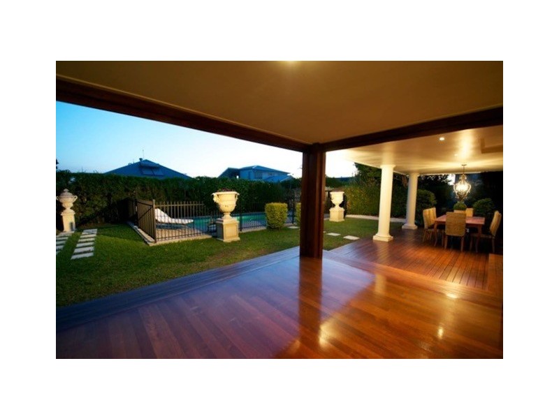 8 Rilatt Street, Wavell Heights QLD 4012