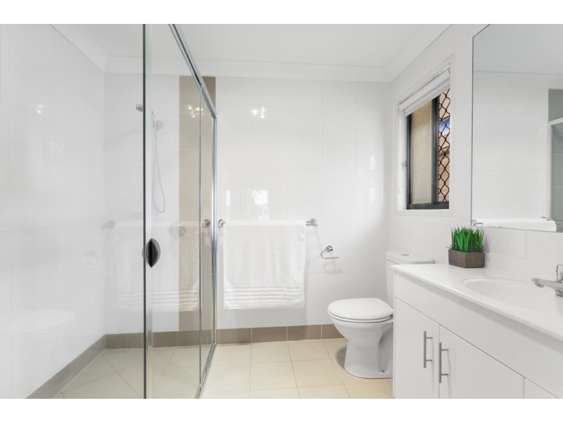 6 Watcombe Street, Wavell Heights QLD 4012