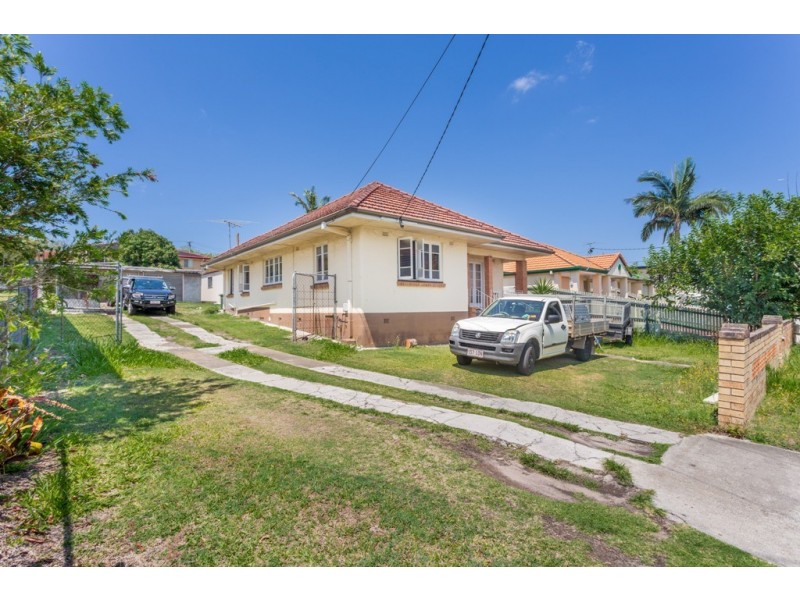 32 Main Avenue, Wavell Heights QLD 4012