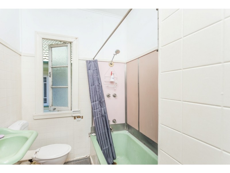 46 Seventh Avenue, Kedron QLD 4031