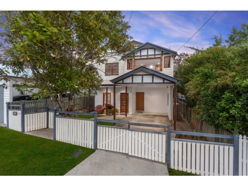 17 Eleventh Avenue, Kedron QLD 4031