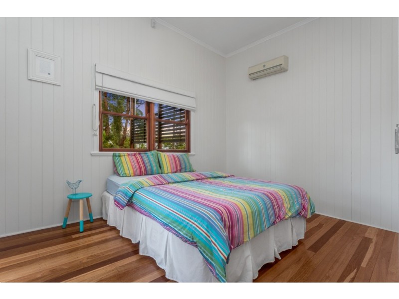 17 Eleventh Avenue, Kedron QLD 4031