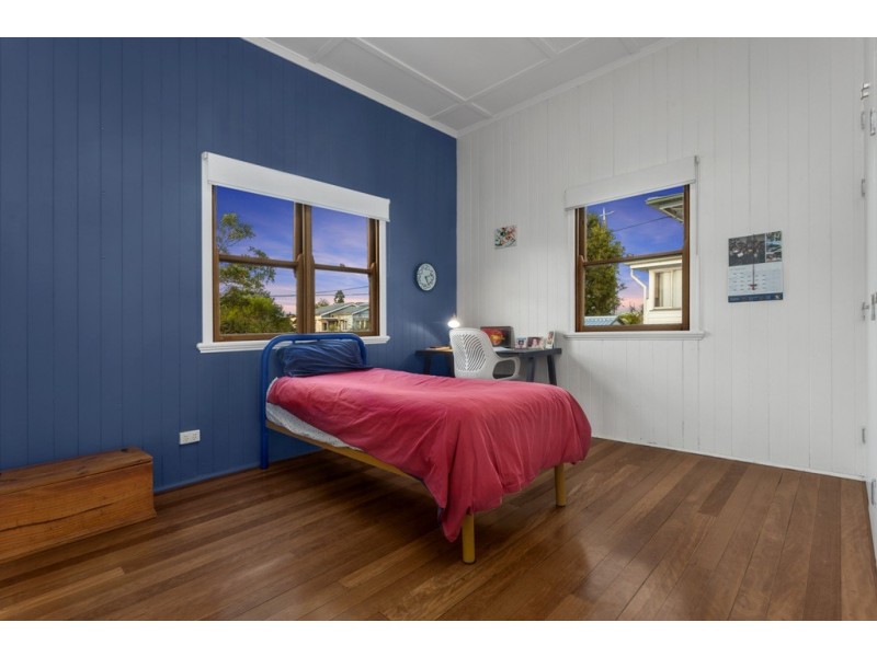 17 Eleventh Avenue, Kedron QLD 4031