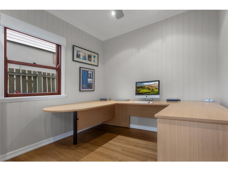 17 Eleventh Avenue, Kedron QLD 4031