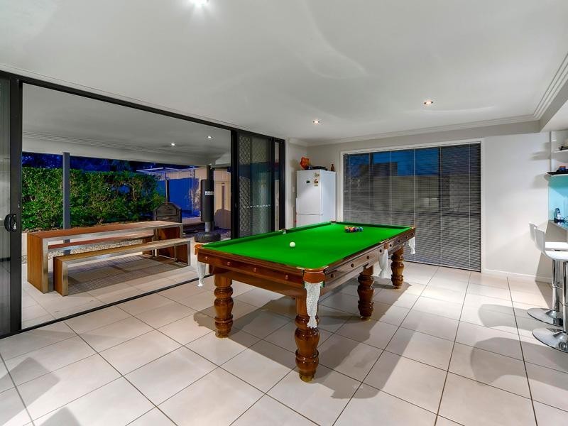 6 Watcombe Street, Wavell Heights QLD 4012