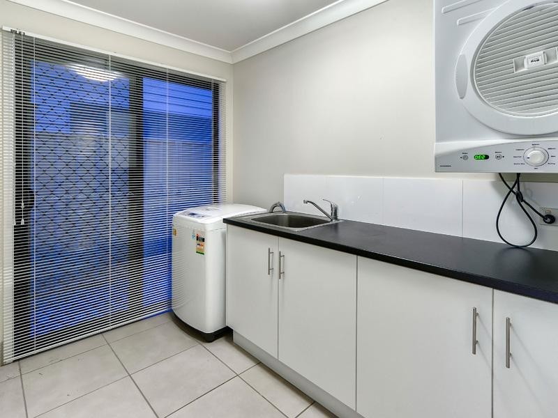 6 Watcombe Street, Wavell Heights QLD 4012