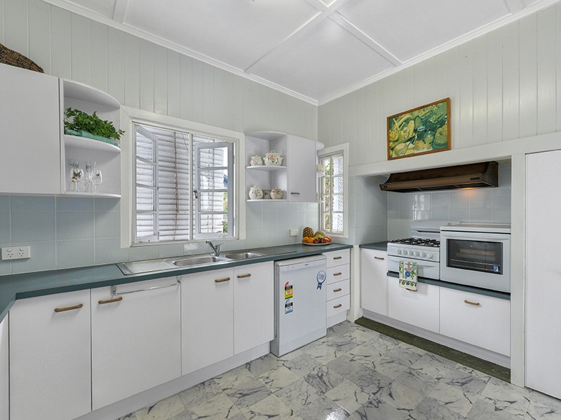 46 Crawford Avenue, Stafford QLD 4053