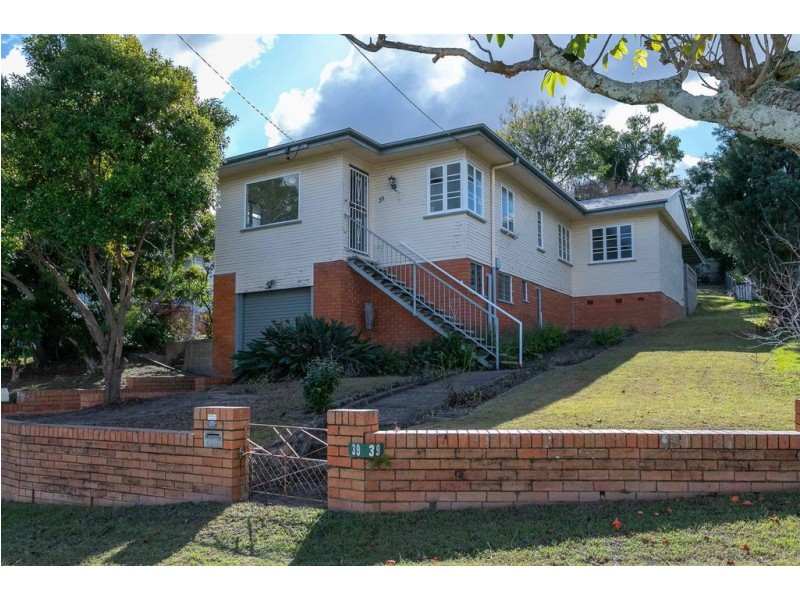 39 Burrowa Street, Stafford QLD 4053
