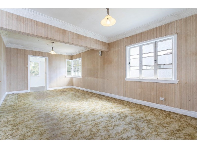 39 Burrowa Street, Stafford QLD 4053