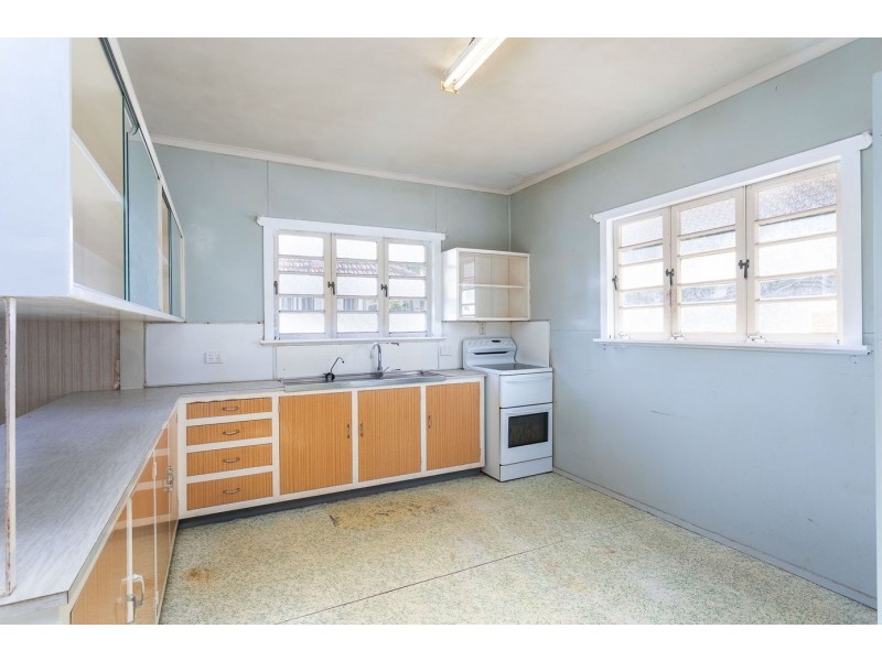 39 Burrowa Street, Stafford QLD 4053