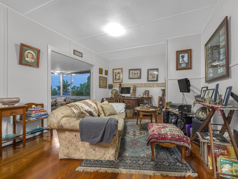 14 Caloola Street, Stafford QLD 4053