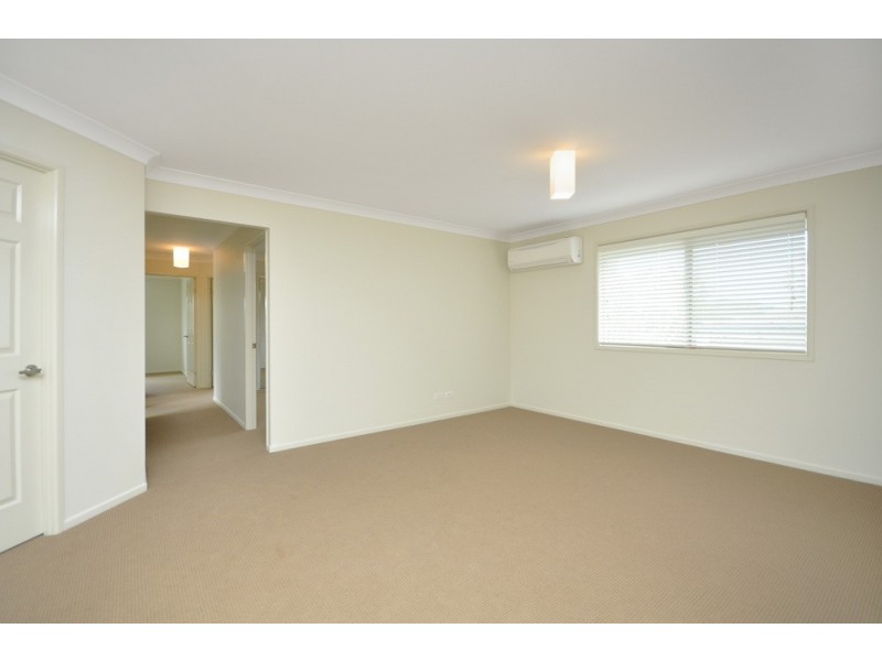 19 Main Avenue, Wavell Heights QLD 4012