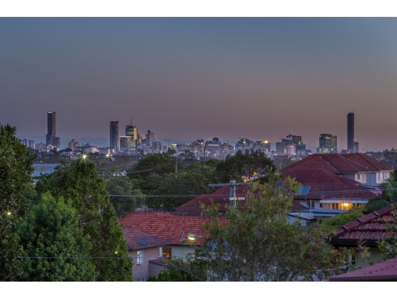 15 Caloola Street, Stafford QLD 4053