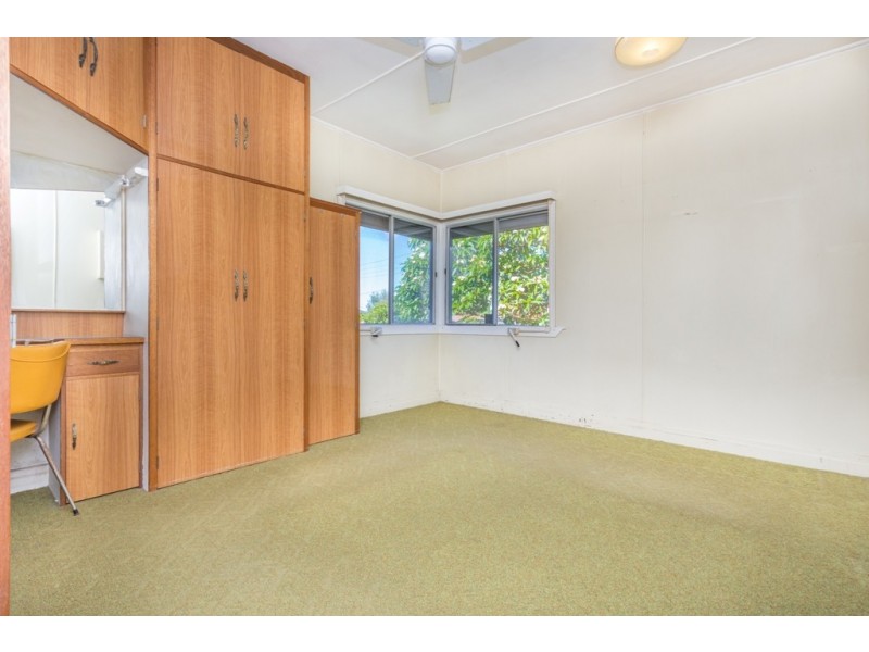 15 Caloola Street, Stafford QLD 4053