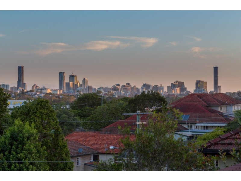 15 Caloola Street, Stafford QLD 4053