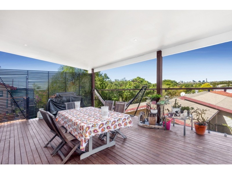 10 Wilgarning Street, Stafford Heights QLD 4053