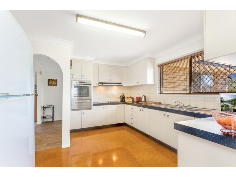 8 Falk Street, Stafford Heights QLD 4053