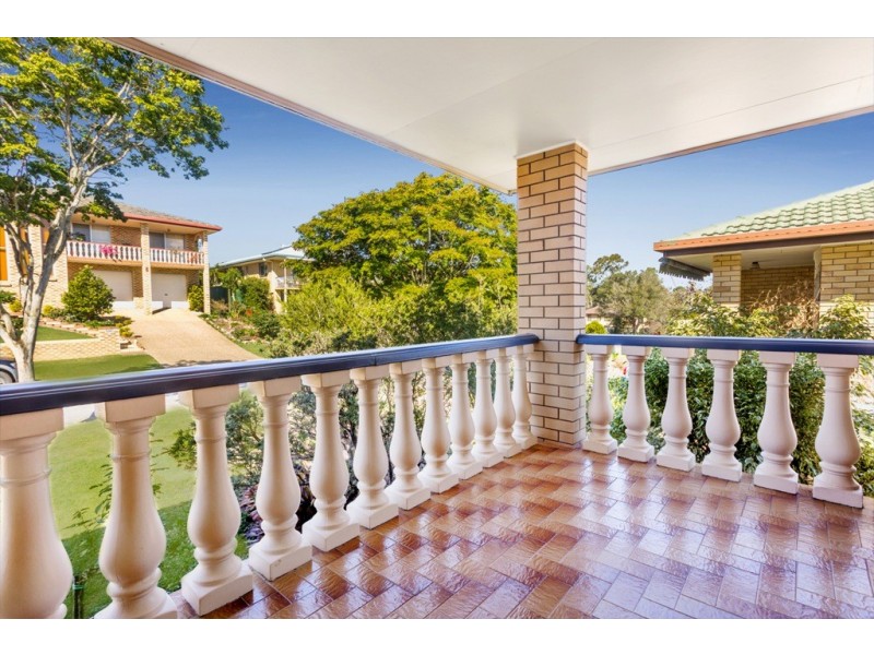 8 Falk Street, Stafford Heights QLD 4053