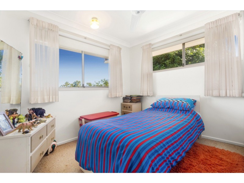 8 Falk Street, Stafford Heights QLD 4053