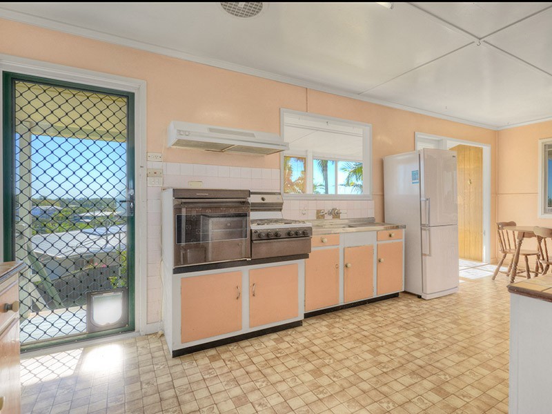 15 Sarina Street, Stafford Heights QLD 4053