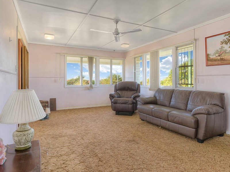 15 Sarina Street, Stafford Heights QLD 4053