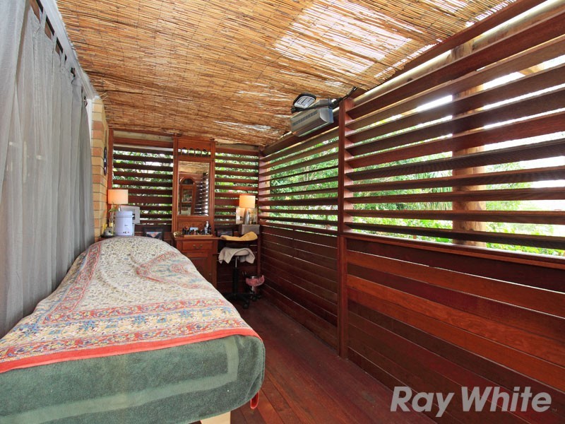 8 Gemalla Street, Stafford Heights QLD 4053