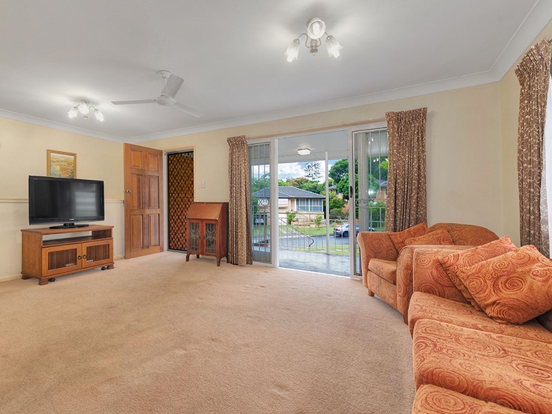 6 Euratha Street, Stafford Heights QLD 4053