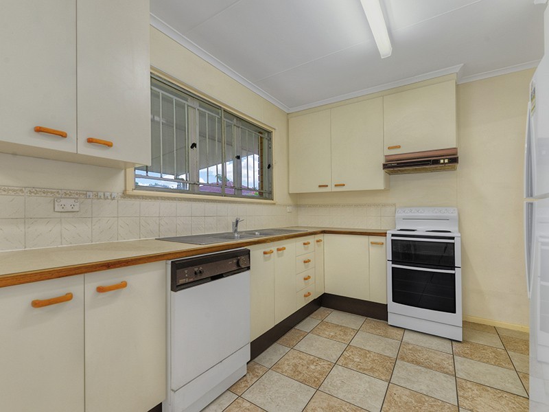 6 Euratha Street, Stafford Heights QLD 4053