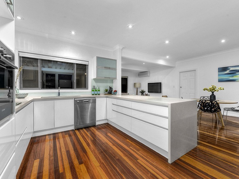 5 Bankhead Crescent, Stafford Heights QLD 4053